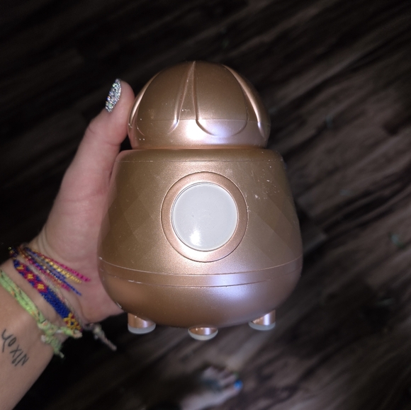 Facial exfoliating brush - Picture 1 of 4